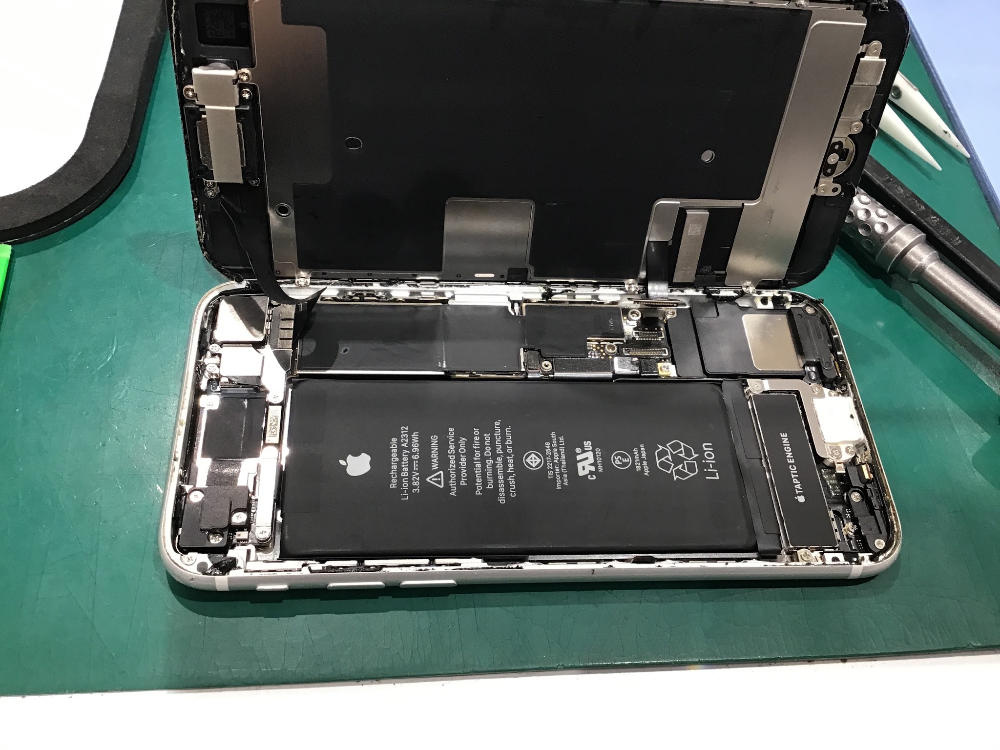 iPhoneSE2のバッテリー交換を承りました！【スマホ修理工房丸井錦糸町店】
